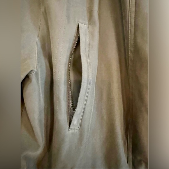 St. John's Bay Men's Jacket - Large - Double Zipper - Front Hood Missing - Picture 4 of 11